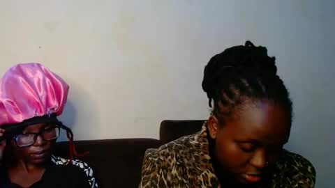 Linah online show from 11-10-25, 05:23