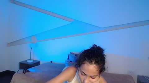 Alana online show from 12-21-25, 09:22