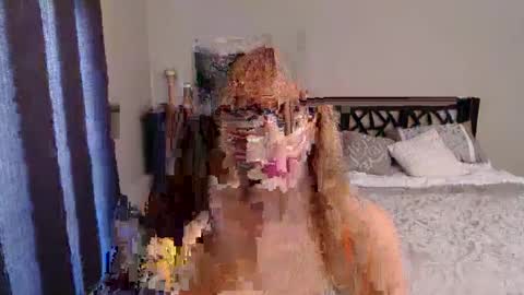 Snapshot of hot_milfy_mom chatting on 09-24-25, 11:08 Rose Redwood online show from 09-24-25, 11:08
