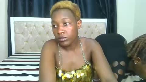 Snapshot of hot_n_savage chatting on 10-13-25, 11:32 Savage online show from 10-13-25, 11:32