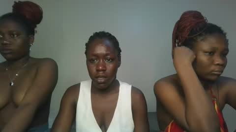 Hot petite online show from 11-02-25, 12:29