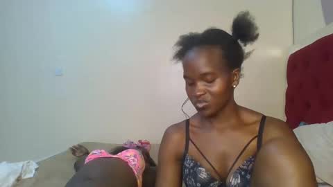 Hot petite online show from 06-11-26, 12:32