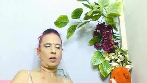 Snapshot of hot_queen58 chatting on 06-19-26, 05:17 hot queen online show from 06-19-26, 05:17