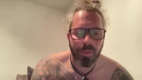 Snapshot of hot_sex83 chatting on 01-01-25, 05:55 letmedoo2 online show from 01-01-25, 05:55