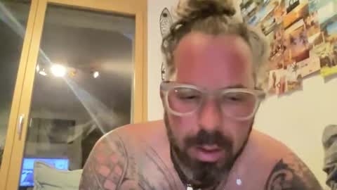 Snapshot of hot_sex83 chatting on 10-13-25, 05:13 letmedoo2 online show from 10-13-25, 05:13