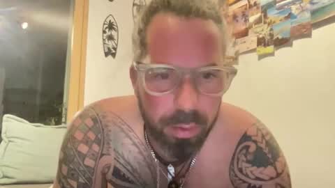 Snapshot of hot_sex83 chatting on 10-28-25, 05:37 letmedoo2 online show from 10-28-25, 05:37