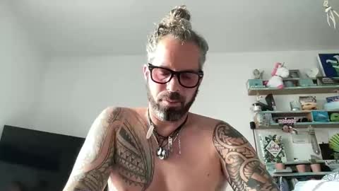 Snapshot of hot_sex83 chatting on 12-01-25, 11:04 letmedoo2 online show from 12-01-25, 11:04