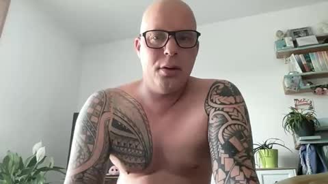 letmedoo2 online show from 05-19-26, 06:20