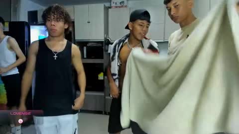 Snapshot of hot_sexmature chatting on 10-08-25, 11:24 Vanesa Oliver and Andrew online show from 10-08-25, 11:24