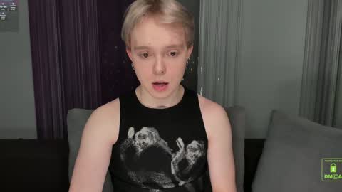 hot_twinkboy online show from 02-08-25, 11:44