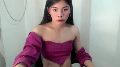 Snapshot of hot_yanna143 chatting on 06-08-26, 01:28 Yanna online show from 06-08-26, 01:28