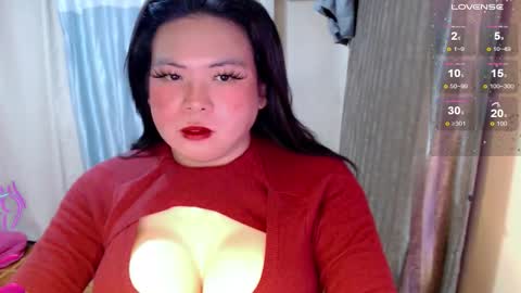 Snapshot of hotasian_mama chatting on 09-20-25, 09:32 Grace online show from 09-20-25, 09:32