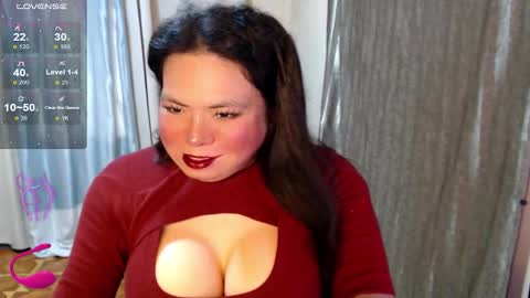 Snapshot of hotasian_mama chatting on 10-09-25, 07:17 Grace online show from 10-09-25, 07:17