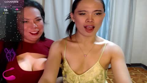 Snapshot of hotasian_mama chatting on 10-18-25, 08:15 Grace online show from 10-18-25, 08:15