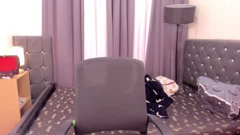 Snapshot of hotasiankenn chatting on 01-11-26, 02:05 Kenny online show from 01-11-26, 02:05