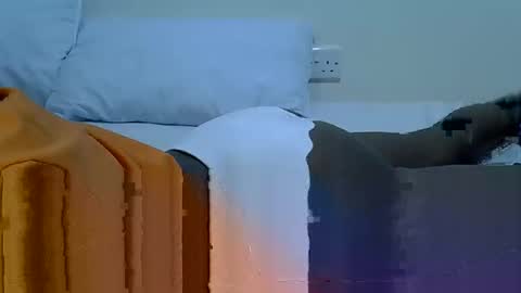 hotberry_7 online show from 04-17-26, 09:40