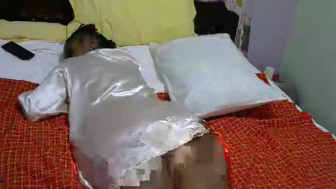 Snapshot of hotbooty001 chatting on 01-10-26, 04:03 spicy online show from 01-10-26, 04:03