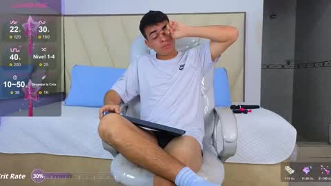 Snapshot of hotboy21_ chatting on 11-19-25, 03:39 hotboy21_ online show from 11-19-25, 03:39