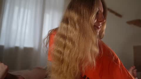 Snapshot of hotchillylovers chatting on 02-26-26, 01:10 NICK AND NORA online show from 02-26-26, 01:10