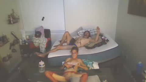 Snapshot of hotcouple1319 chatting on 10-23-25, 12:32 hotcouple1319 online show from 10-23-25, 12:32