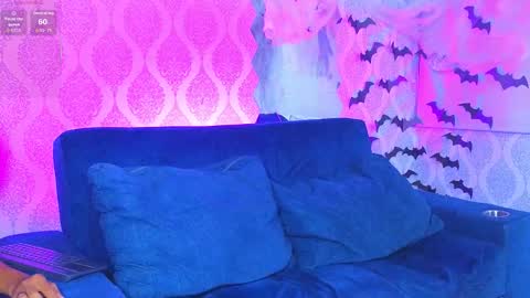Snapshot of hotcouple_222 chatting on 10-20-25, 07:31 hotcouple_222 online show from 10-20-25, 07:31