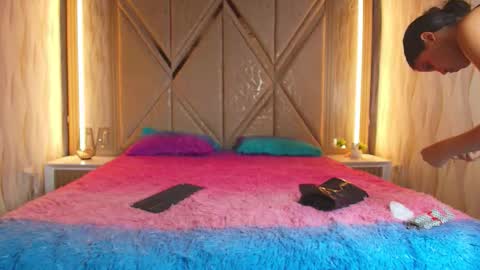 hotcouple_222 online show from 03-09-26, 07:29