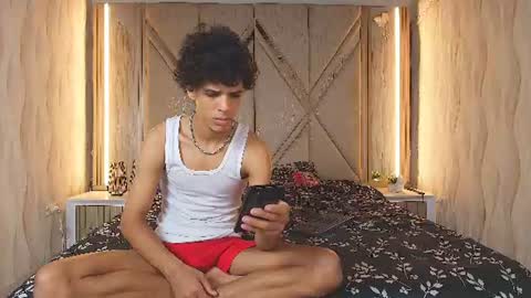 hotcouple_222 online show from 06-09-26, 01:23