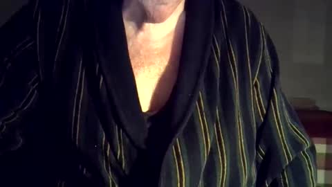 Snapshot of hotejok chatting on 10-15-25, 11:27 hotejok online show from 10-15-25, 11:27