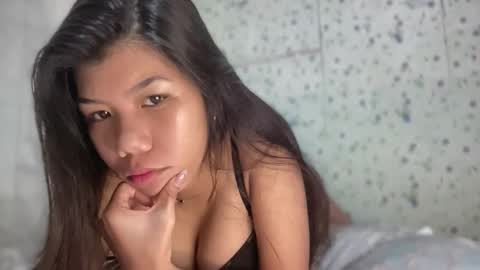 Snapshot of hotestpinayxxx chatting on 06-06-26, 02:49 hotestpinayxxx online show from 06-06-26, 02:49