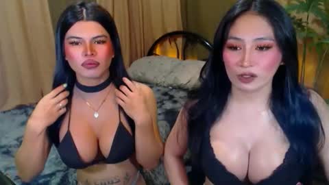 Snapshot of hotevatrans chatting on 10-12-25, 10:09 EVA online show from 10-12-25, 10:09