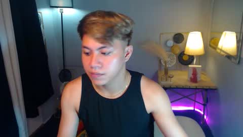 Snapshot of hotfucker_drei chatting on 09-24-25, 07:55 hotfucker_drei online show from 09-24-25, 07:55