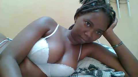 Queen online show from 01-16-26, 07:01