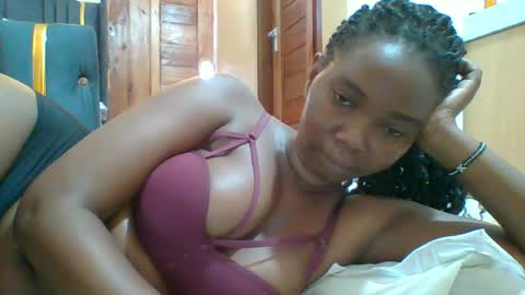 Snapshot of hotgodees chatting on 06-28-26, 07:58 Queen online show from 06-28-26, 07:58