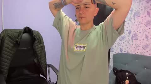 hannah online show from 11-02-25, 02:36