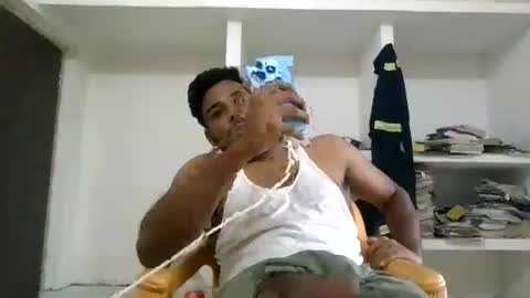Snapshot of hothunkman352176 chatting on 07-10-26, 03:44 hothunkman352176 online show from 07-10-26, 03:44