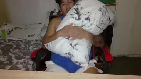 Snapshot of hothunkybear23 chatting on 01-05-25, 12:42 Khel online show from 01-05-25, 12:42