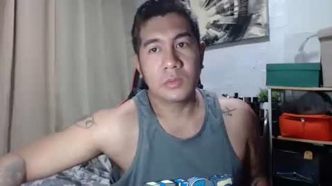 Snapshot of hothunkybear23 chatting on 12-16-25, 02:27 Khel online show from 12-16-25, 02:27