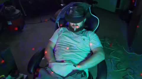 Snapshot of hothusband28931194 chatting on 09-25-25, 05:33 TW28 online show from 09-25-25, 05:33