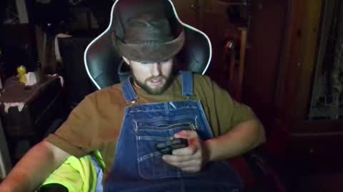 Snapshot of hothusband28931194 chatting on 10-27-25, 07:56 TW28 online show from 10-27-25, 07:56