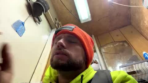 Snapshot of hothusband28931194 chatting on 01-16-26, 11:47 TW28 online show from 01-16-26, 11:47