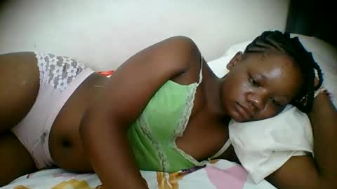 LOYCE online show from 04-19-26, 03:33