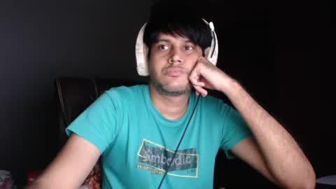 Snapshot of hotjkeanu chatting on 09-09-25, 11:04 James-Hotxx online show from 09-09-25, 11:04