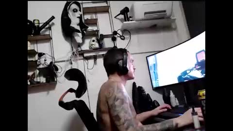 Snapshot of hotkinkytat chatting on 01-01-25, 04:07 hotkinkytat online show from 01-01-25, 04:07