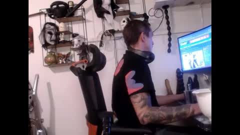 Snapshot of hotkinkytat chatting on 03-08-25, 10:45 hotkinkytat online show from 03-08-25, 10:45