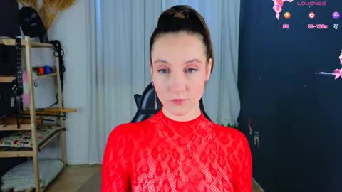 Snapshot of hotlaracroft chatting on 05-05-26, 03:20 Allison online show from 05-05-26, 03:20