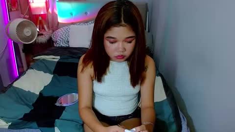 Layla online show from 12-22-24, 03:55