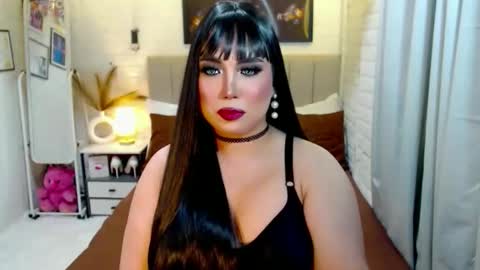 Snapshot of hotlexus69 chatting on 10-20-25, 12:11 LEXUS online show from 10-20-25, 12:11