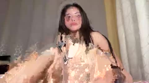 Snapshot of hotloveaxx chatting on 05-03-26, 07:58 Vea online show from 05-03-26, 07:58