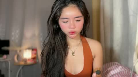 Snapshot of hotloveaxx chatting on 05-15-26, 04:30 Vea online show from 05-15-26, 04:30