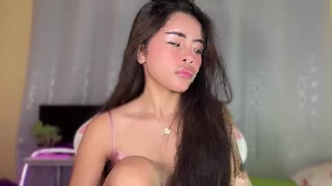 Snapshot of hotloveaxx chatting on 06-09-26, 04:46 Vea online show from 06-09-26, 04:46